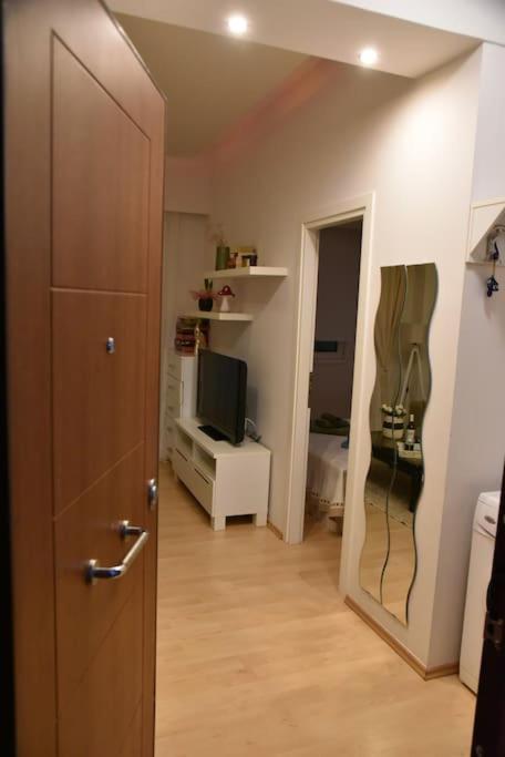 Tiny Treasure Apartment Αθήνα Εξωτερικό φωτογραφία